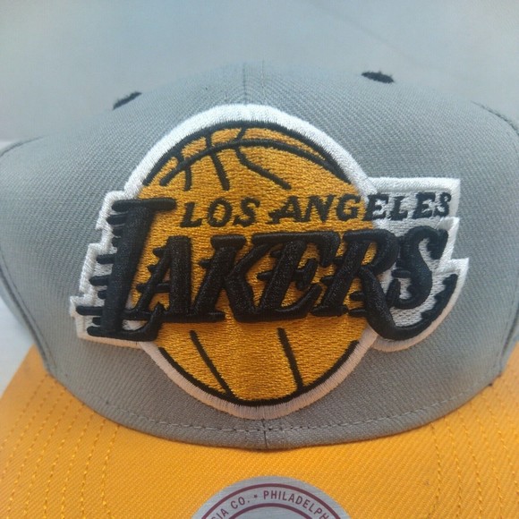 Mitchell & Ness Los Angeles Lakers Snapback Hat - Gray/Yellow new old stock - Picture 2 of 10